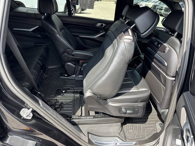 Used 2025 BMW X7 M60i AWD/4WD image 41