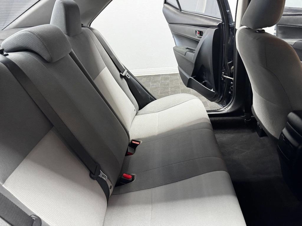 Used 2017 Toyota Corolla L FWD image 48