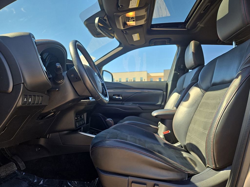 Used 2020 Mitsubishi Outlander LE image 22