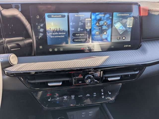 New 2026 Nissan Kicks SR w/ Cold Weather Package FWD image 12