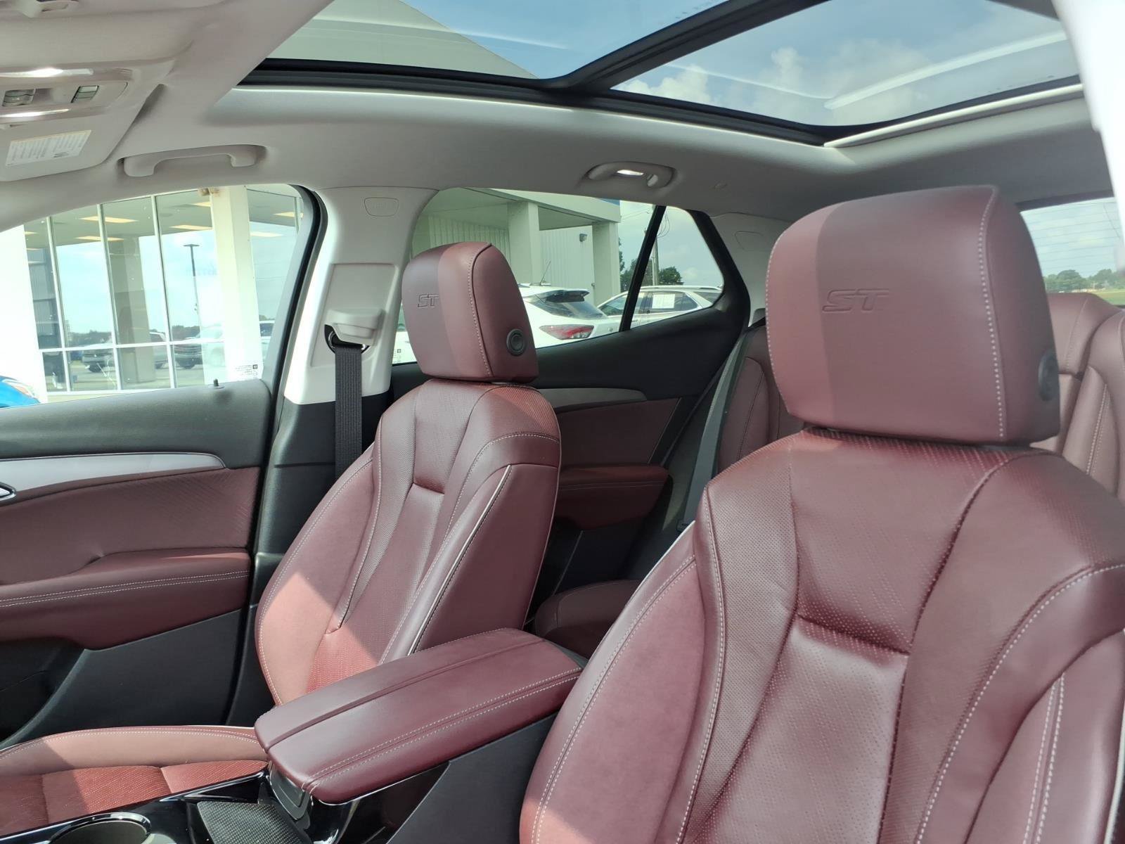 Used 2024 Buick Envision Sport Touring AWD/4WD image 18