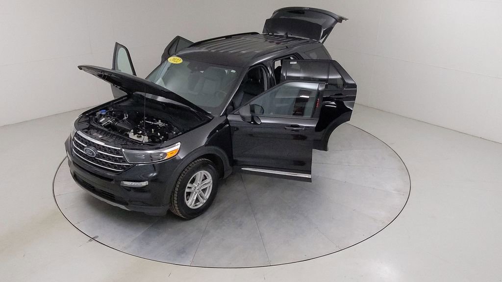 Certified 2022 Ford Explorer XLT w/ Equipment Group 202A image 44