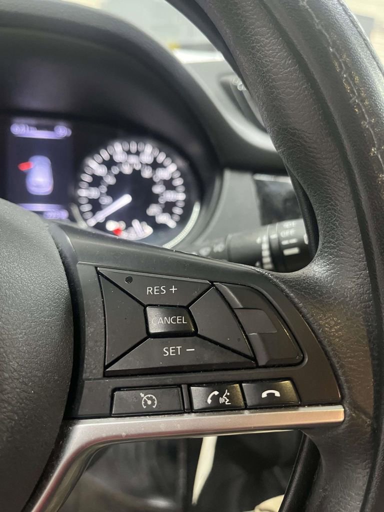 Used 2018 Nissan Rogue Sport S FWD image 19