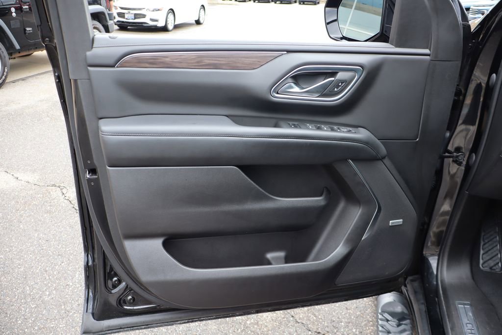 Used 2022 Chevrolet Tahoe Z71 w/ Luxury Package image 12