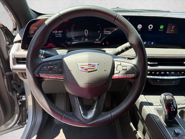 Used 2025 Cadillac XT4 Premium Luxury FWD image 14