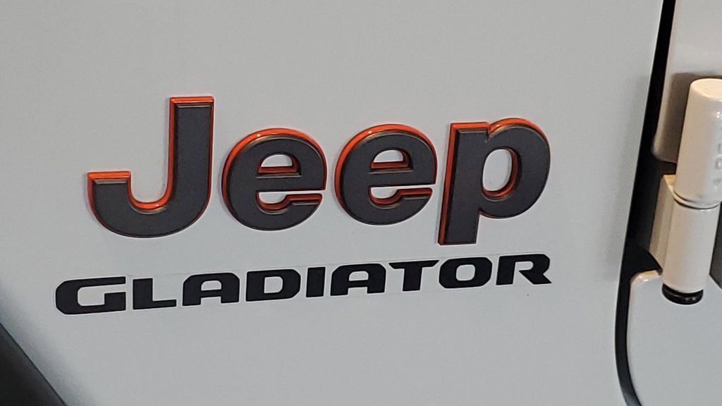 Used 2021 Jeep Gladiator Mojave w/ Trailer Tow Package image 8