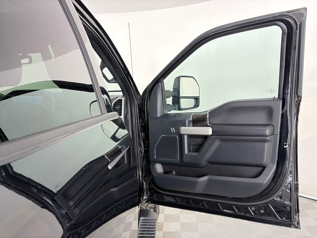 Used 2022 Ford F350 Lariat w/ Lariat Ultimate Package image 32