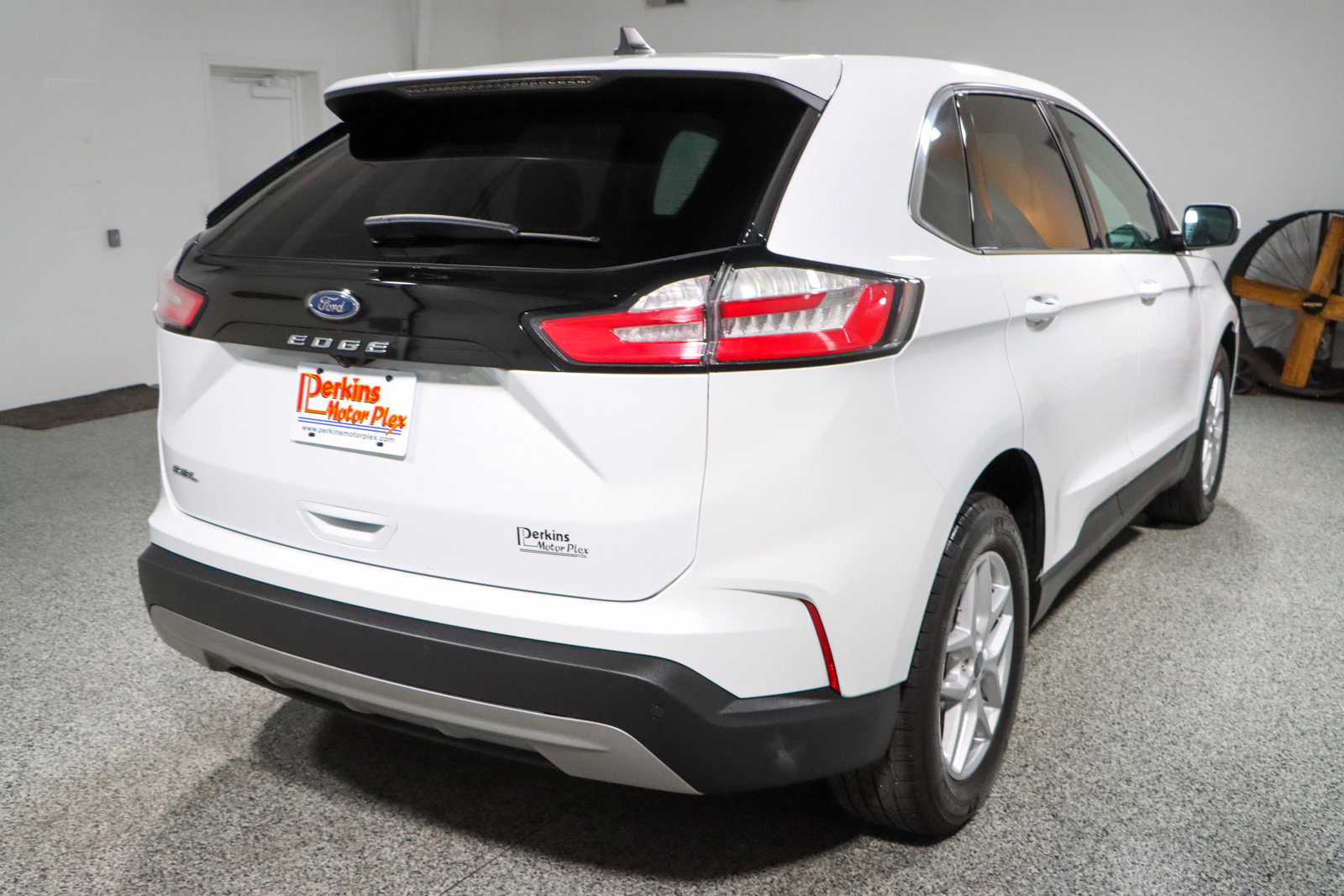 Used 2021 Ford Edge SEL image 7