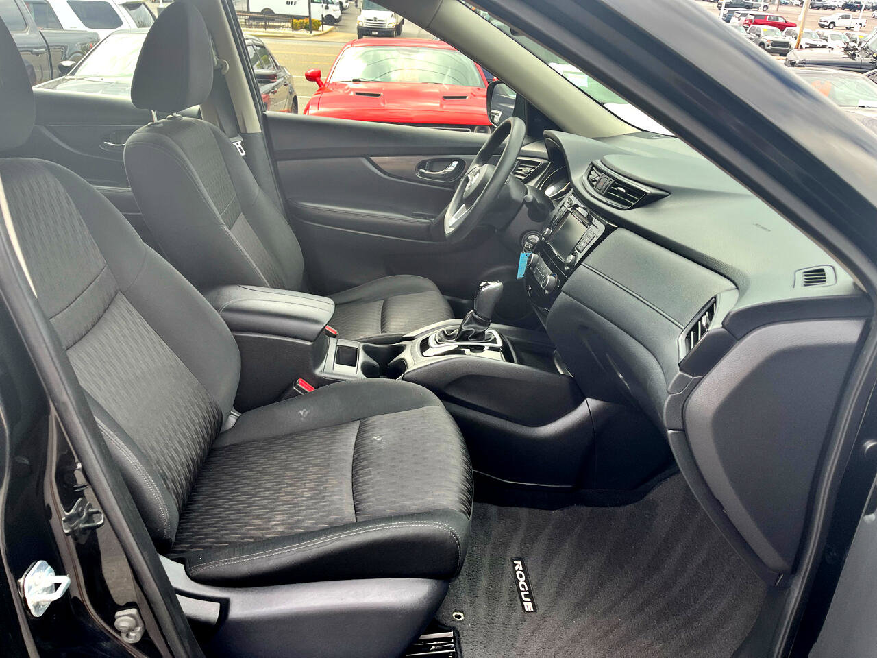 Used 2018 Nissan Rogue S image 18