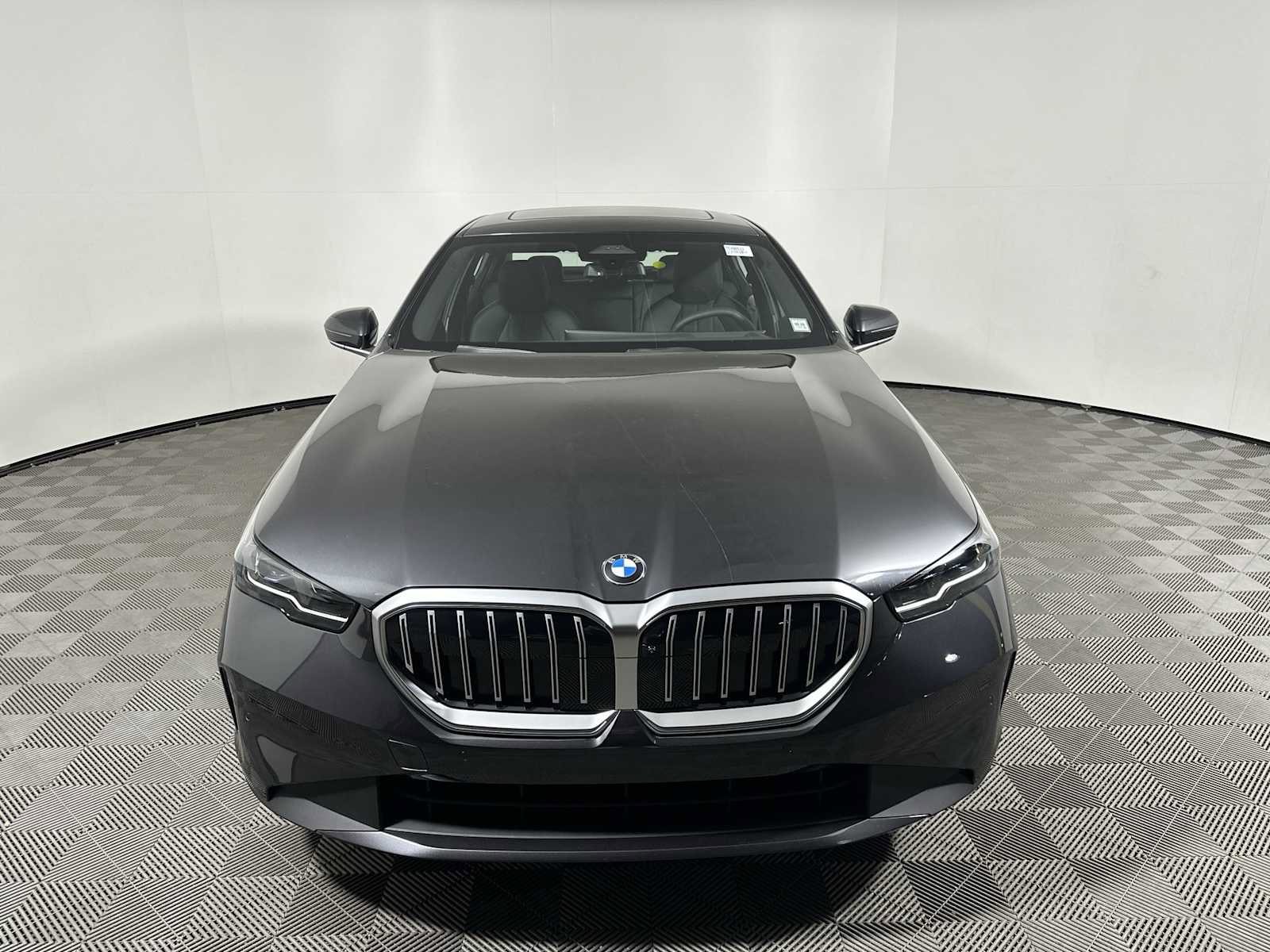 New 2026 BMW 530i xDrive w/ Premium Package image 5