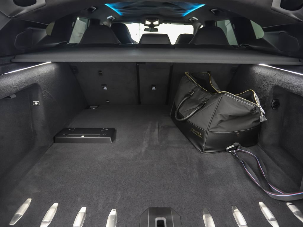 New 2026 BMW XM Label Red image 23