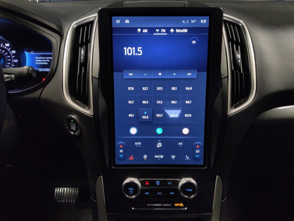 Used 2023 Ford Edge SEL image 25