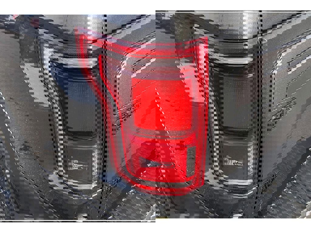 Used 2019 Ford F150 Raptor w/ Equipment Group 802A Luxury image 31