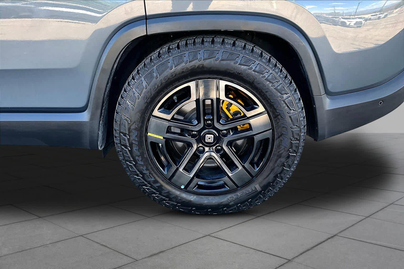 Used 2023 Rivian R1S Adventure AWD/4WD image 10