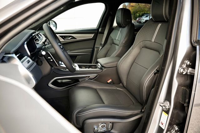 New 2026 Jaguar F-PACE R-Dynamic S image 20