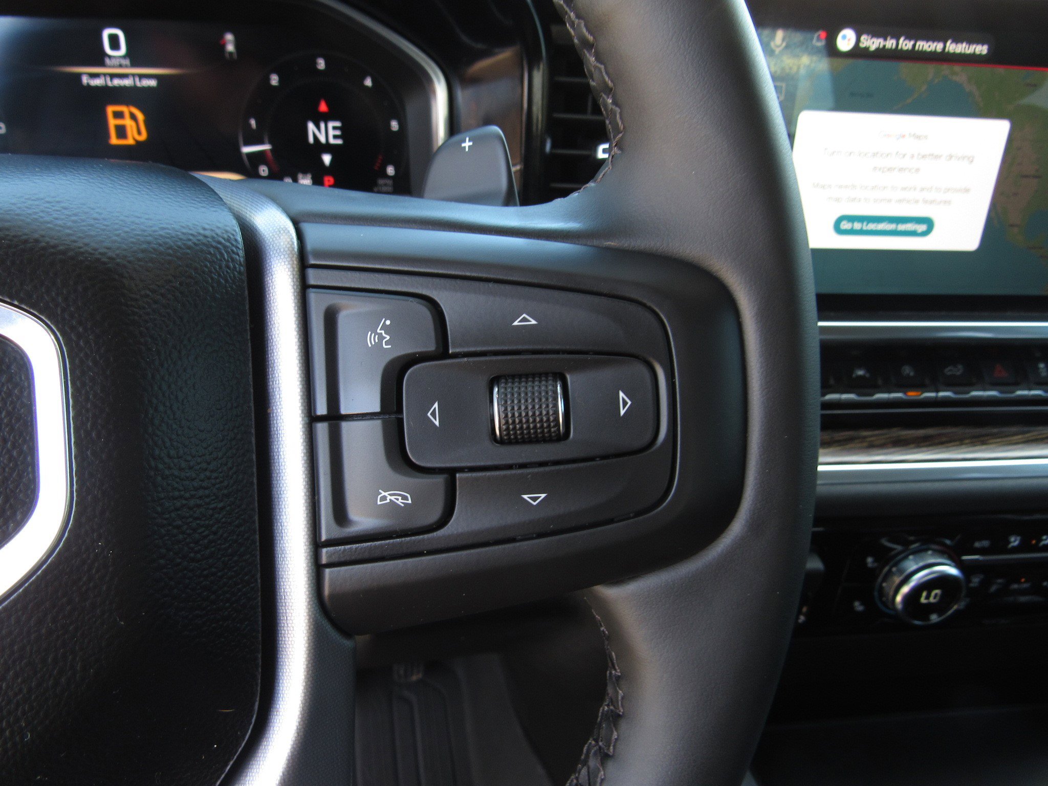 Used 2025 GMC Sierra 1500 Elevation image 26