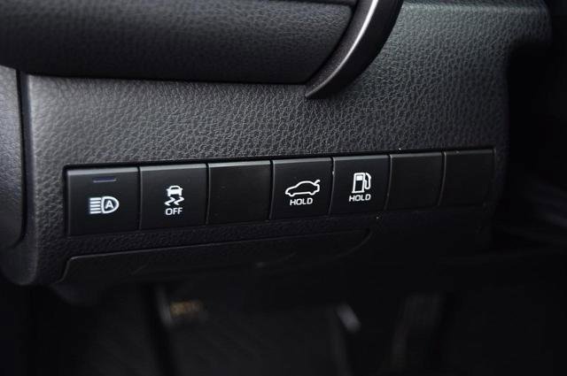 Used 2021 Toyota Camry SE image 10