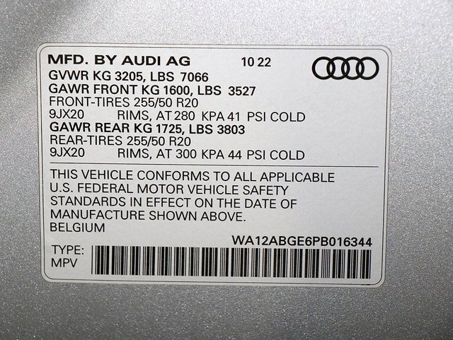 Used 2023 Audi e-tron Premium Plus w/ Premium Plus Package image 43