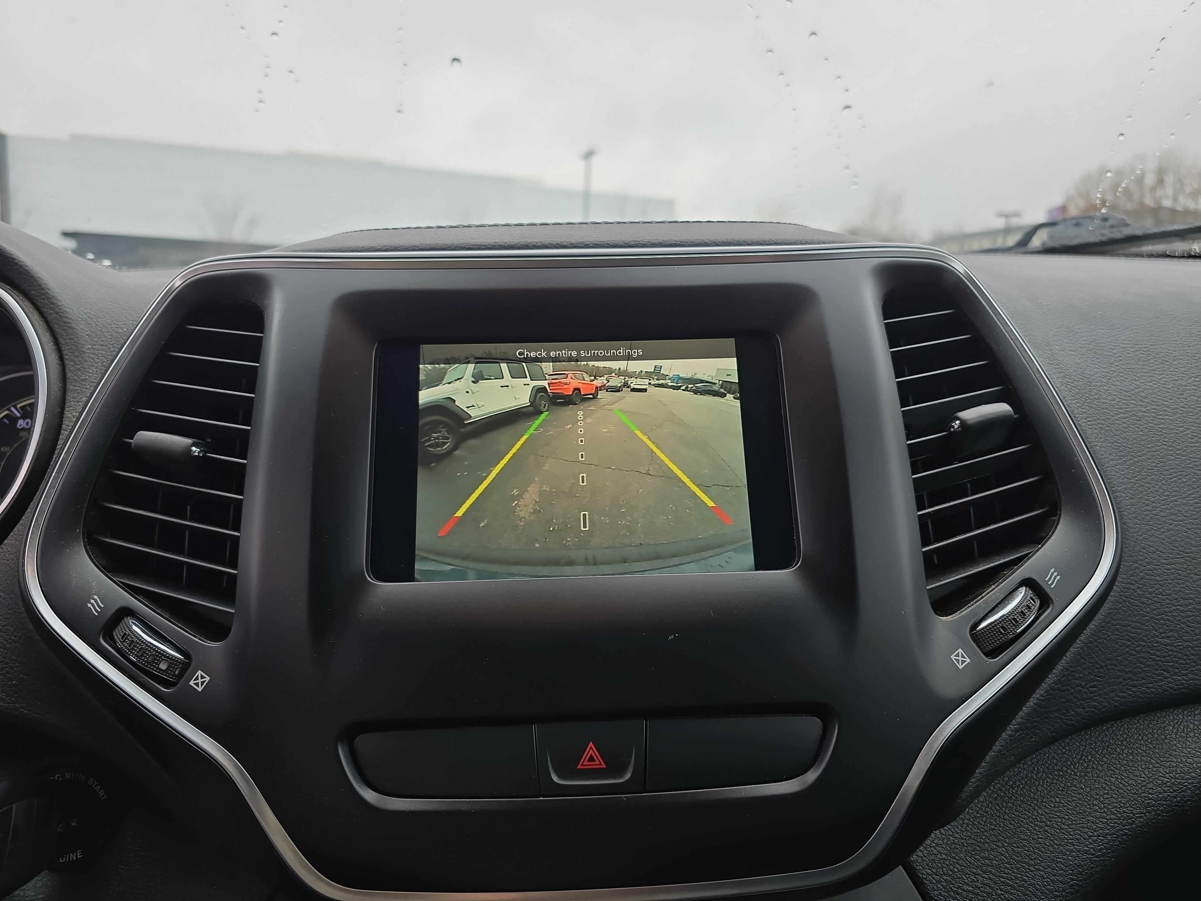 Used 2020 Jeep Cherokee Latitude image 28