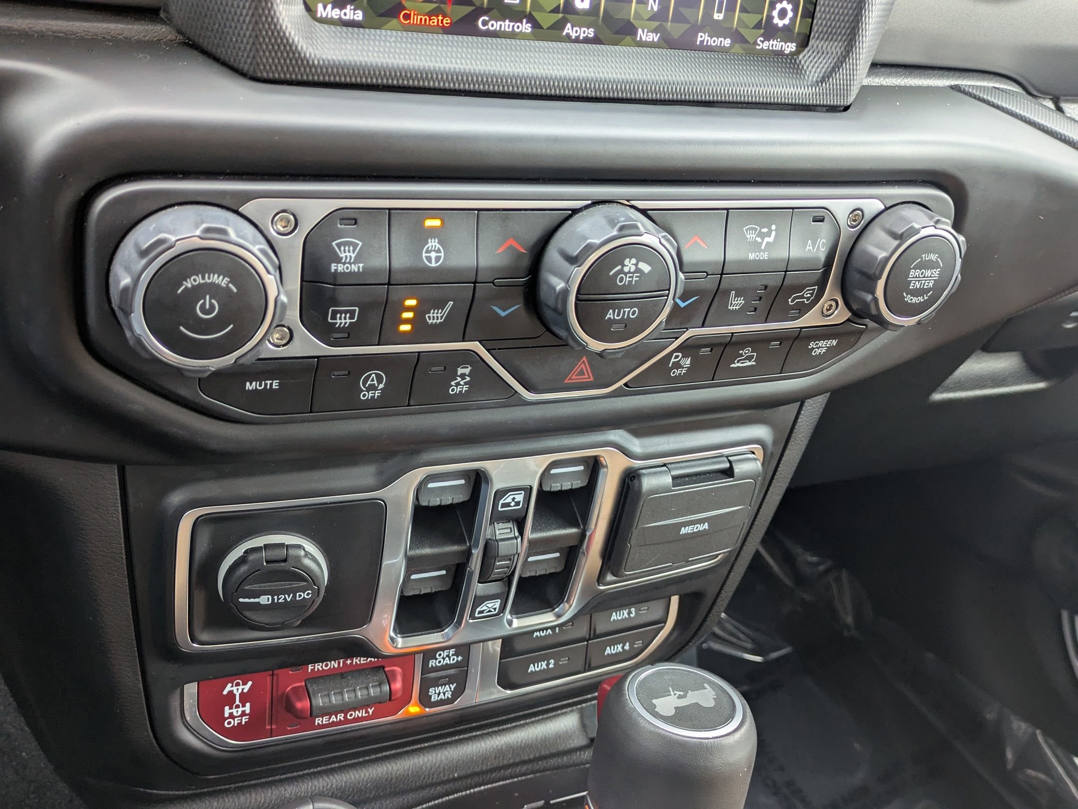 Used 2022 Jeep Wrangler Unlimited Rubicon w/ Xtreme Recon 35" Tire Package image 16