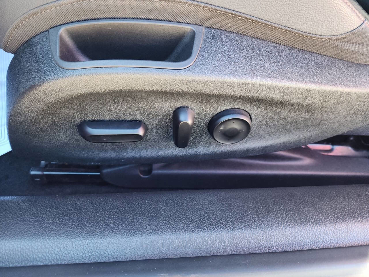 Used 2019 Buick Cascada Sport Touring w/ Dark Effects Package image 17