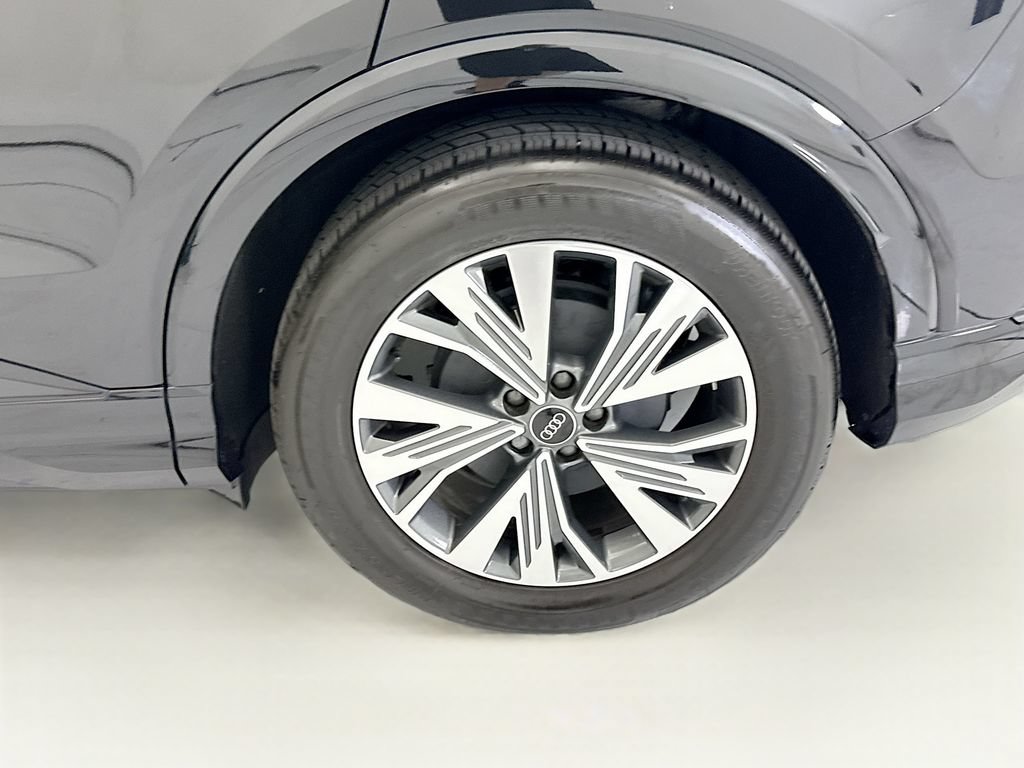 Certified 2023 Audi Q4 e-tron Premium w/ Convenience Package RWD image 29