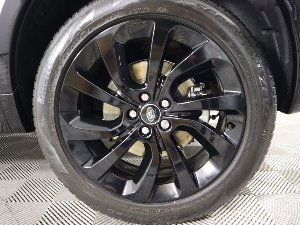 Used 2024 Land Rover Discovery Sport Dynamic SE image 31
