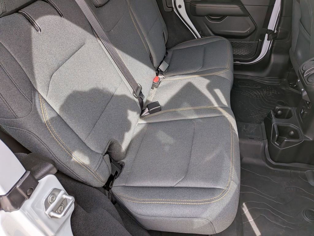 Certified 2025 Jeep Wrangler Sahara w/ Safety Group image 23