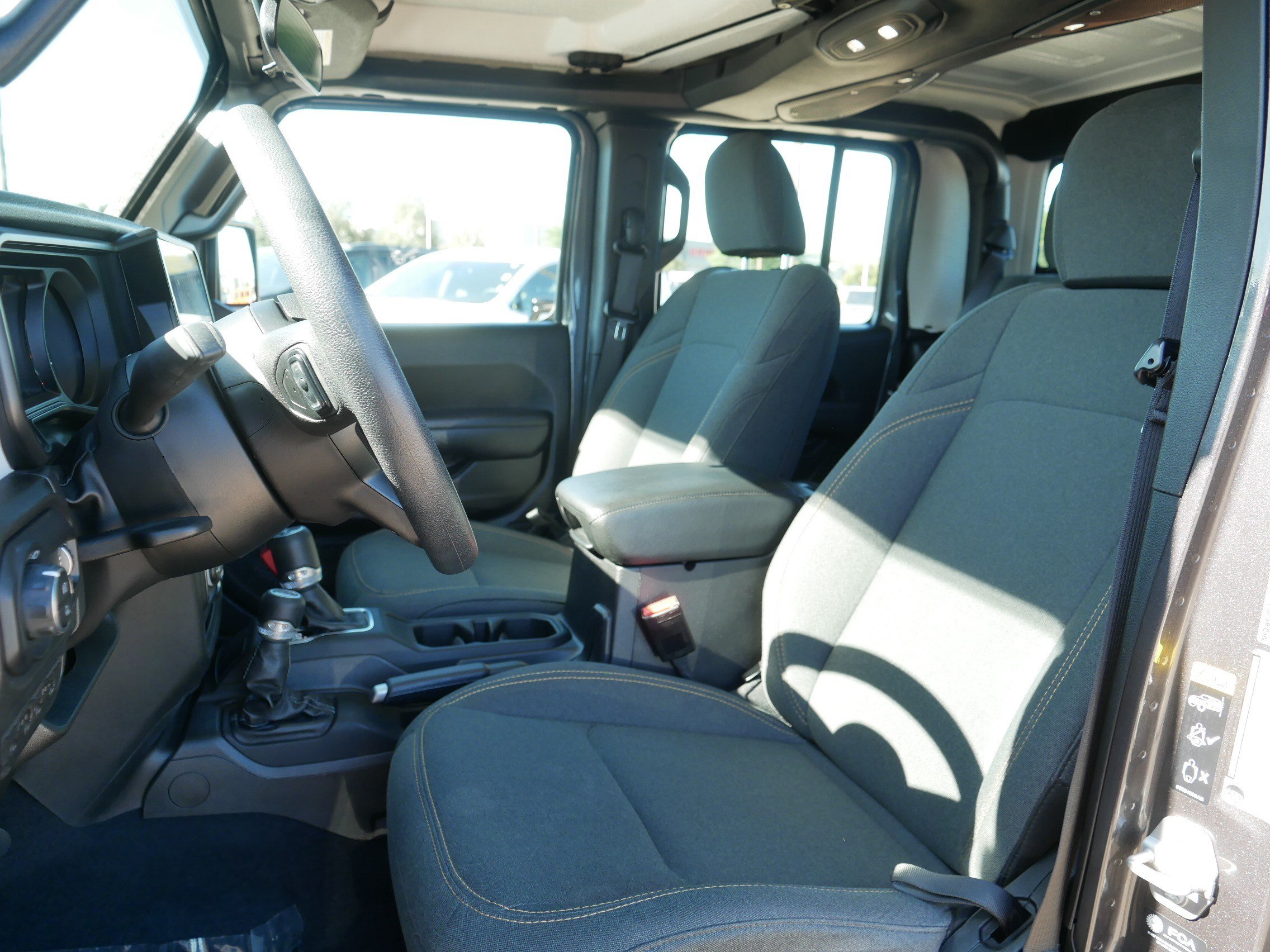 Used 2025 Jeep Gladiator Sport AWD/4WD image 33