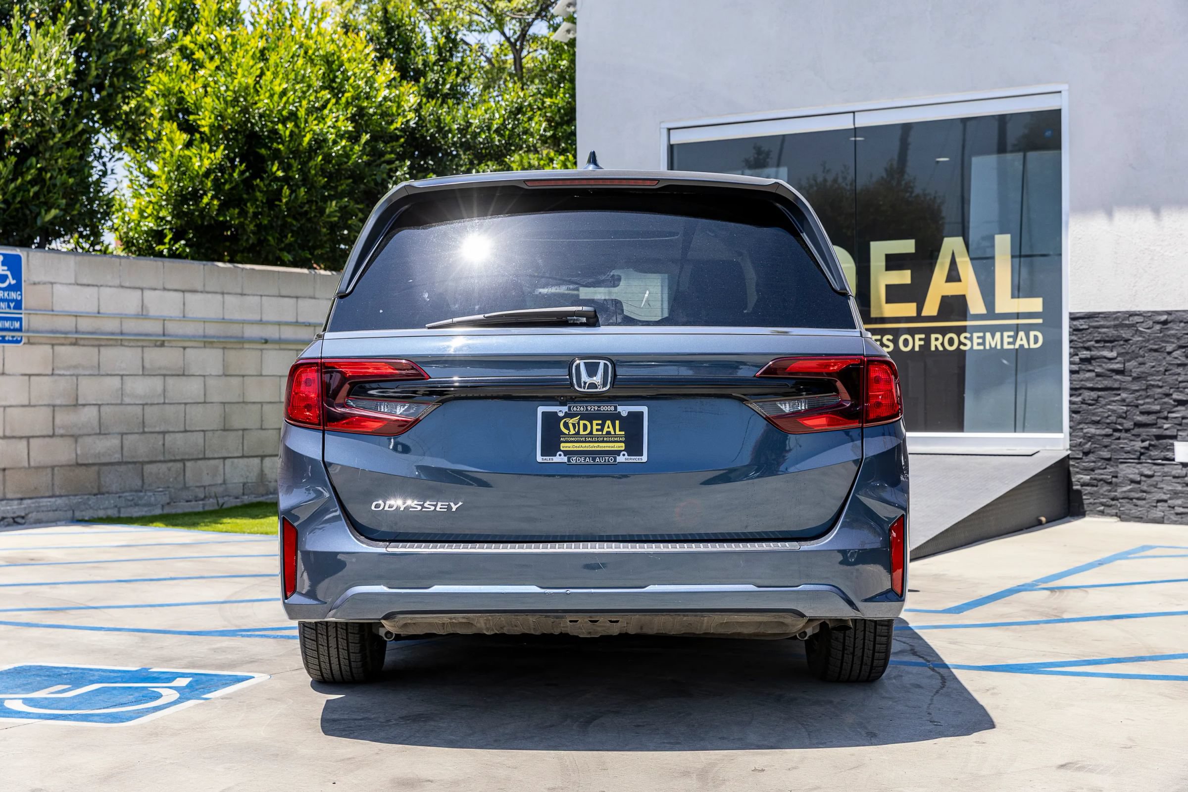 Used 2025 Honda Odyssey EX-L image 12
