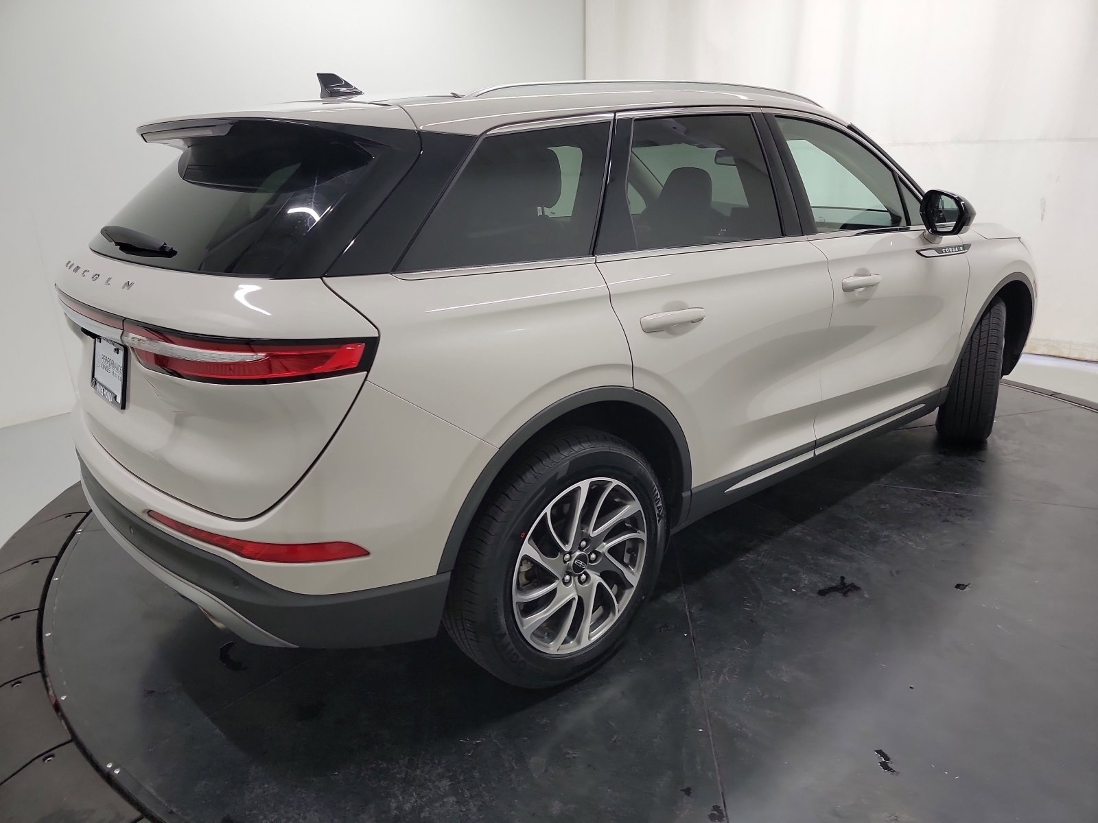 Used 2022 Lincoln Corsair FWD image 9
