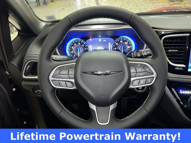 New 2026 Chrysler Pacifica Select image 20