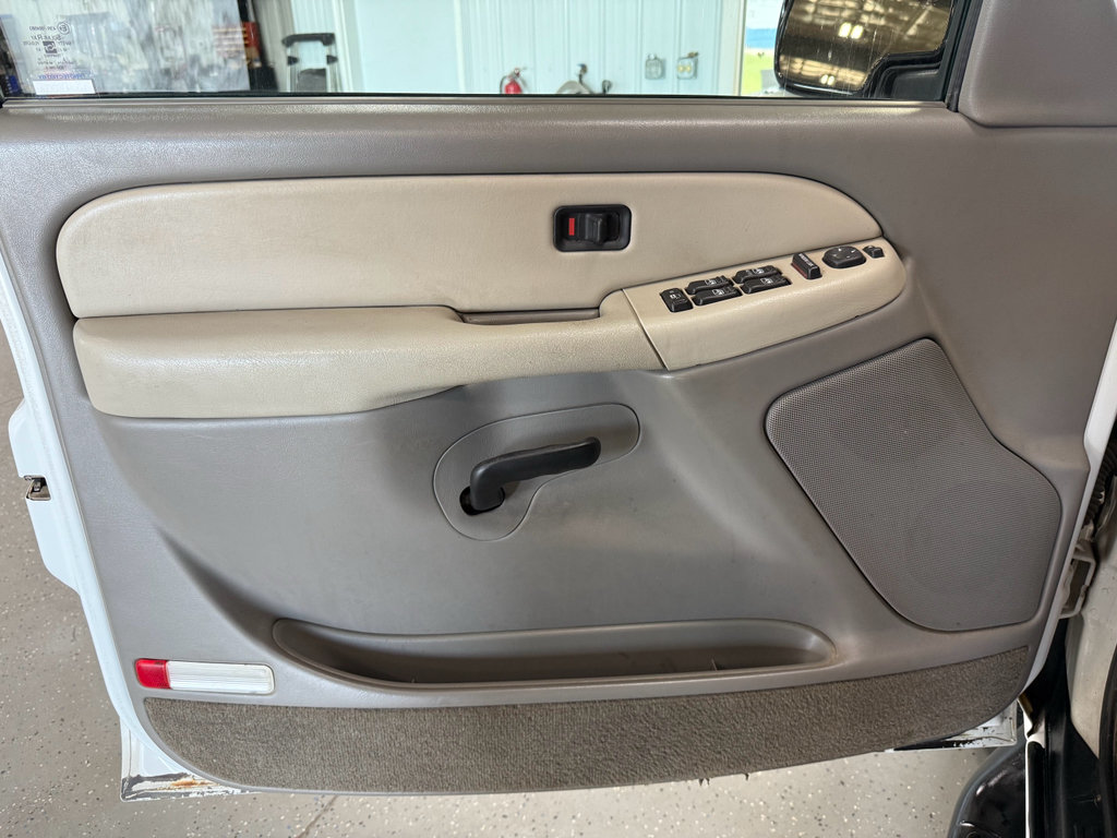 Used 2002 Chevrolet Suburban LS w/ Trailer Pkg AWD/4WD image 10