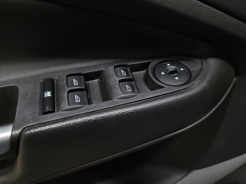 Used 2016 Ford Escape SE w/ Equipment Group 201A AWD/4WD image 27