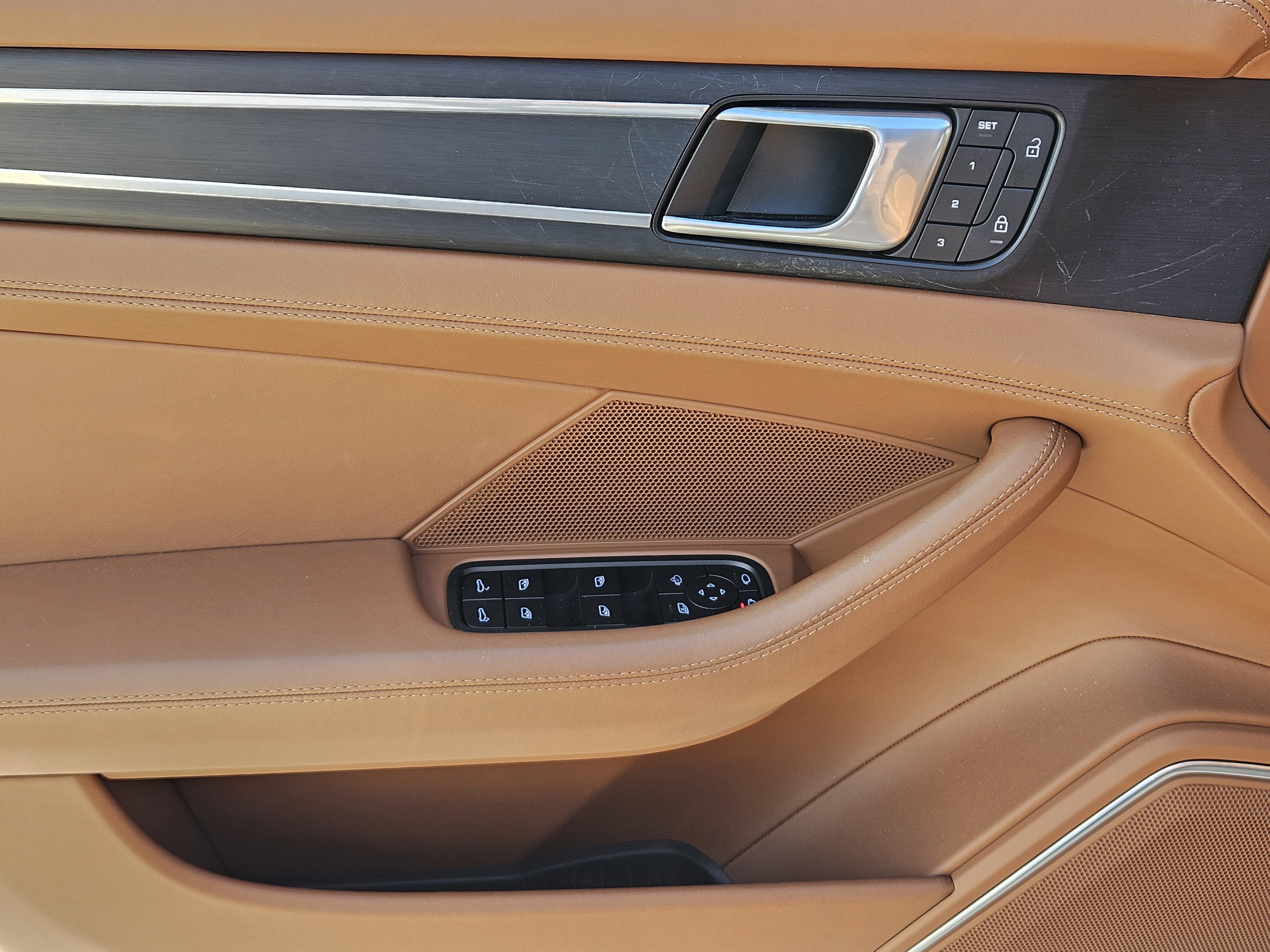 Certified 2023 Porsche Panamera 4 Platinum Edition image 22