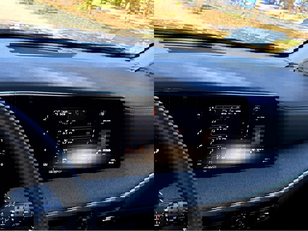 New 2026 Nissan Kicks SV w/ SV Premium Package image 7