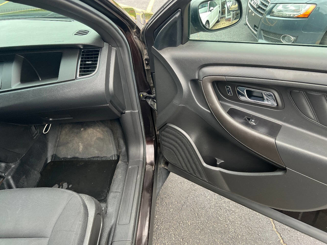 Used 2017 Ford Taurus Police Interceptor AWD image 28