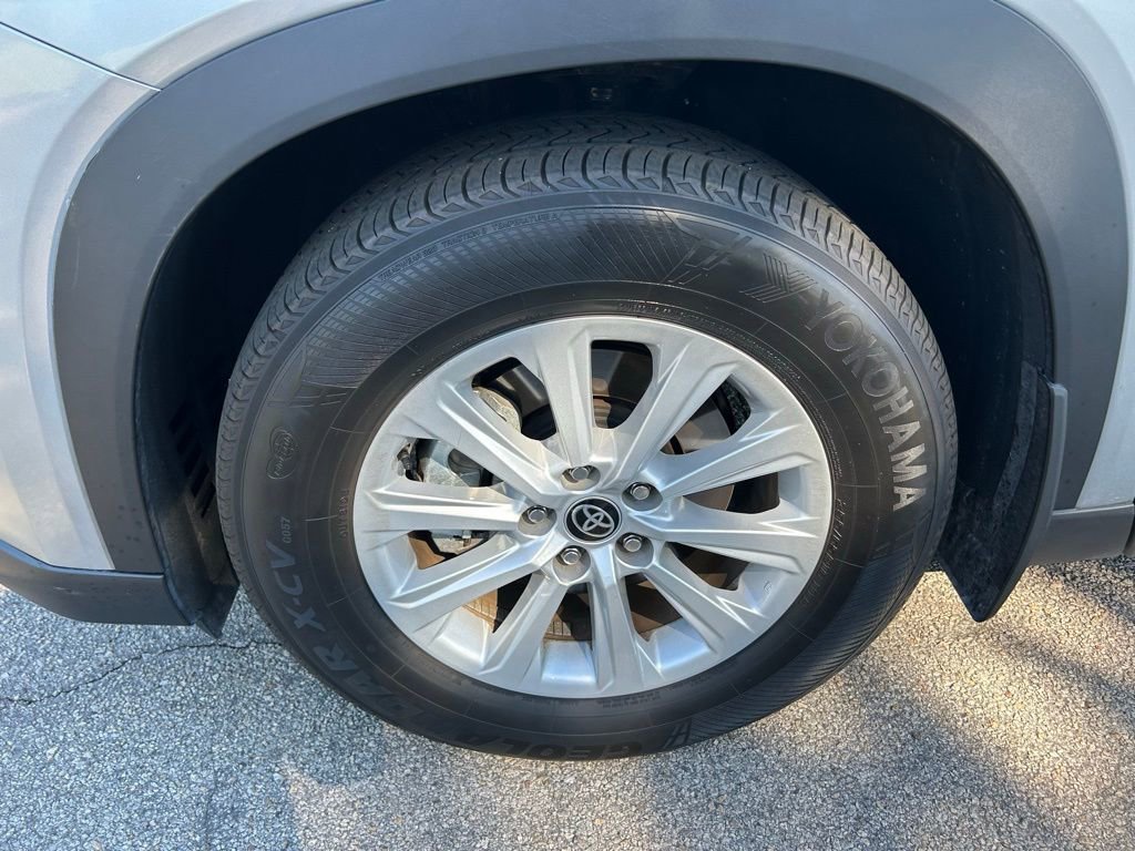 Certified 2024 Toyota Grand Highlander XLE image 9