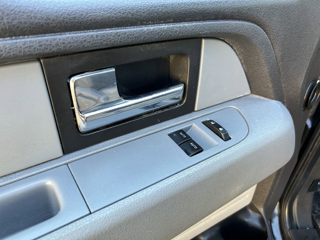 Used 2013 Ford F150 XLT w/ Mid Equipment Group RWD image 5