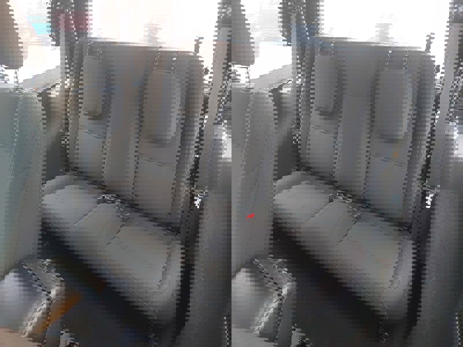 Used 2019 Jeep Wrangler Sport image 16