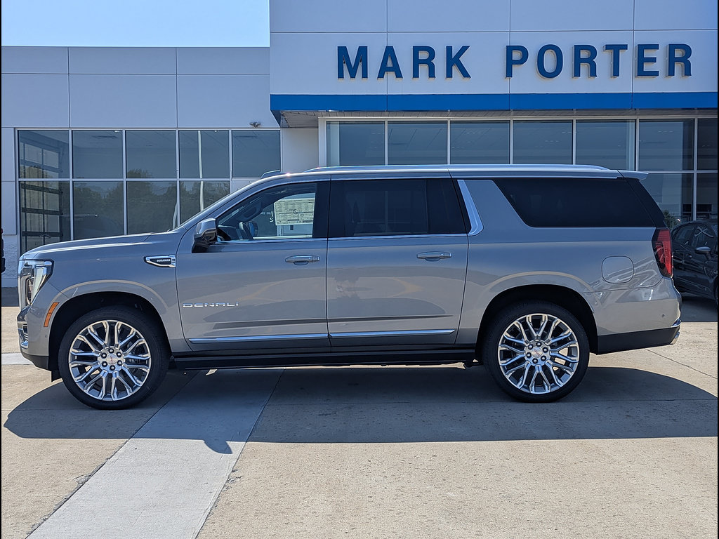 New 2026 GMC Yukon XL Denali w/ Denali Reserve Package AWD/4WD image 9