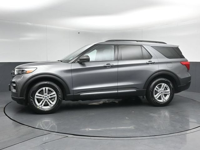 Certified 2021 Ford Explorer XLT w/ Equipment Group 202A AWD/4WD image 4
