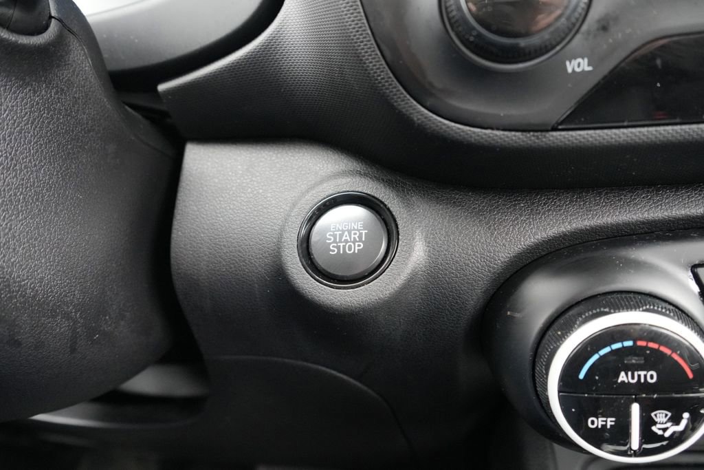 Certified 2023 Hyundai Venue Limited image 26