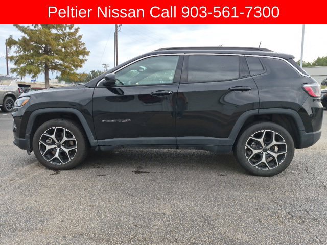 Used 2025 Jeep Compass Limited AWD/4WD image 2