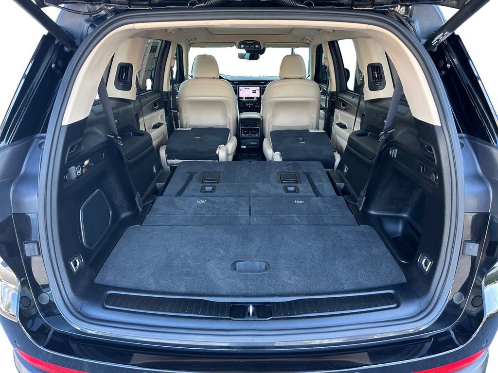 Used 2021 Jeep Grand Cherokee L Limited w/ Luxury Tech Group II image 19