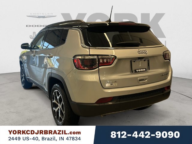 Used 2024 Jeep Compass Limited AWD/4WD image 3