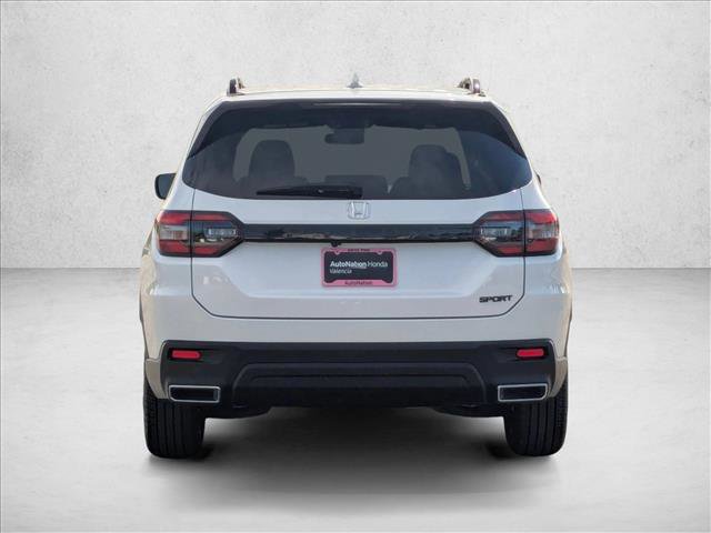 Used 2025 Honda Pilot Sport image 7