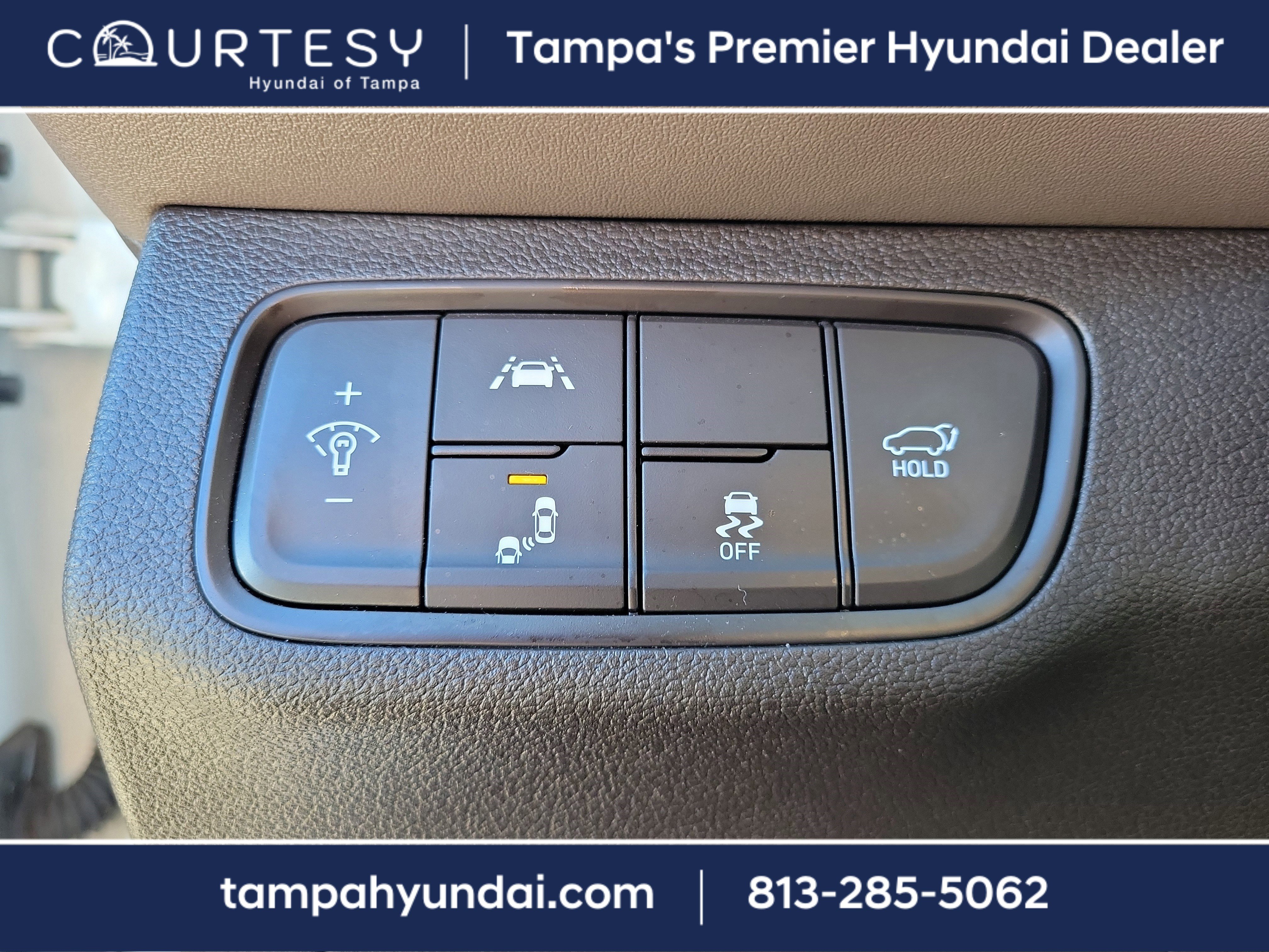 Certified 2020 Hyundai Santa Fe Limited image 33