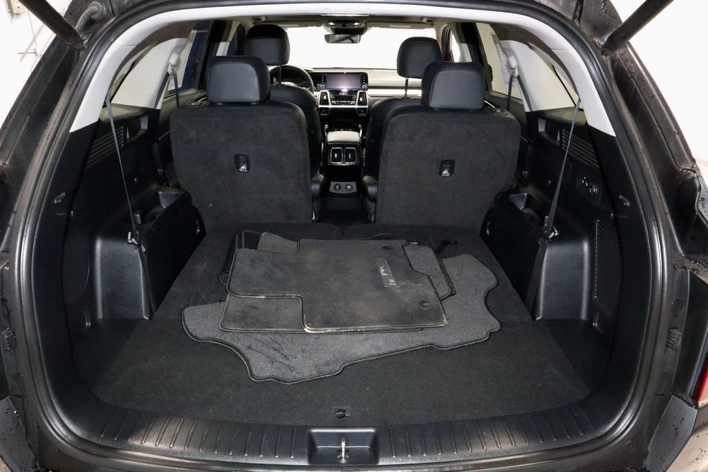 Used 2022 Kia Sorento EX w/ Panoramic Sunroof Package AWD/4WD image 15