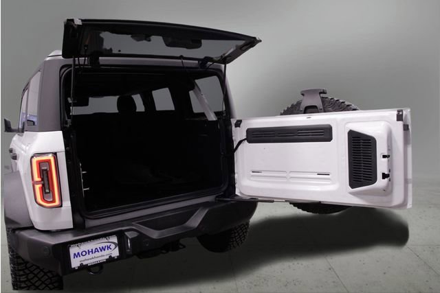 Used 2022 Ford Bronco Wildtrak image 19